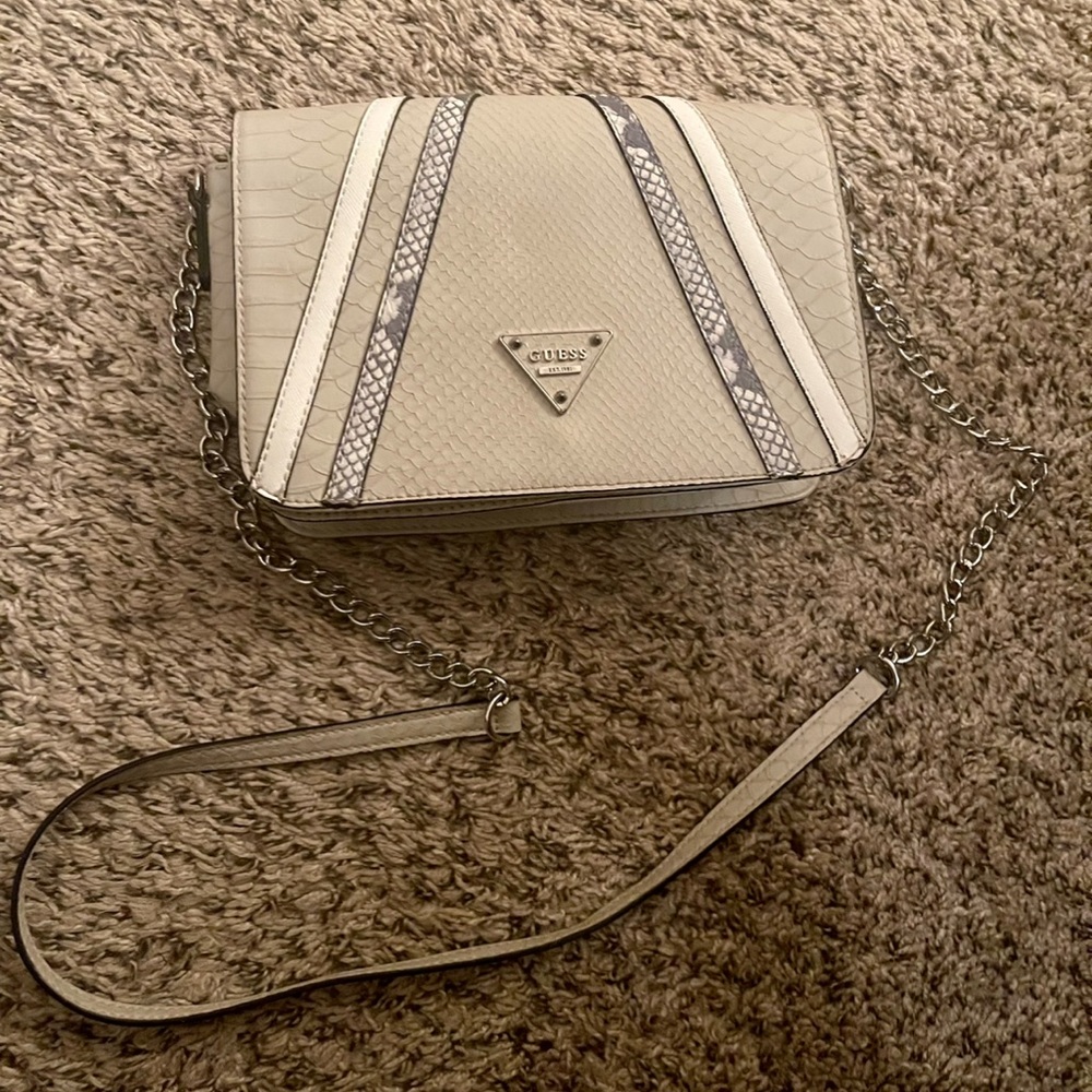Guess crossbody bag - Picture 3 of 5